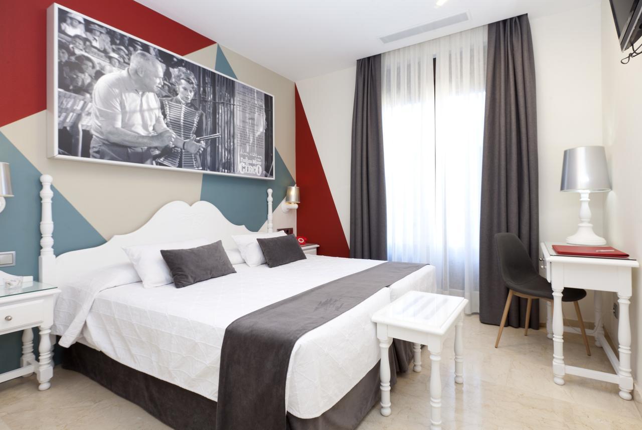 Hotel Carlos V Toledo Bagian luar foto